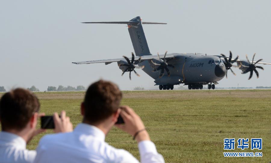 п܇A-400M܊\ݔC(j)